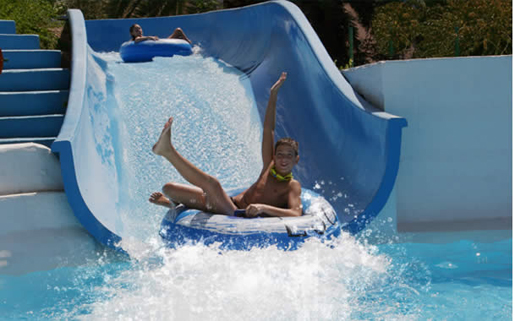 Grab a rubber ring and hit the Rio Bravo. © Parque Acuatico Mijas